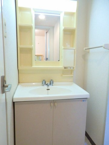 ニューシティ矢口が丘の洗面所|広い洗面スペース