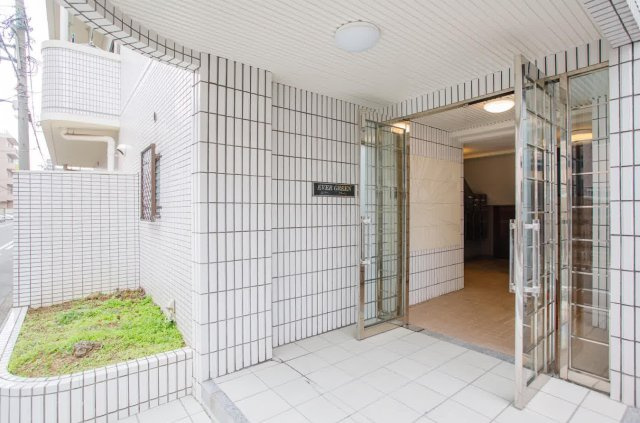 大阪市住吉区山之内3丁目　一棟マンションのエントランス