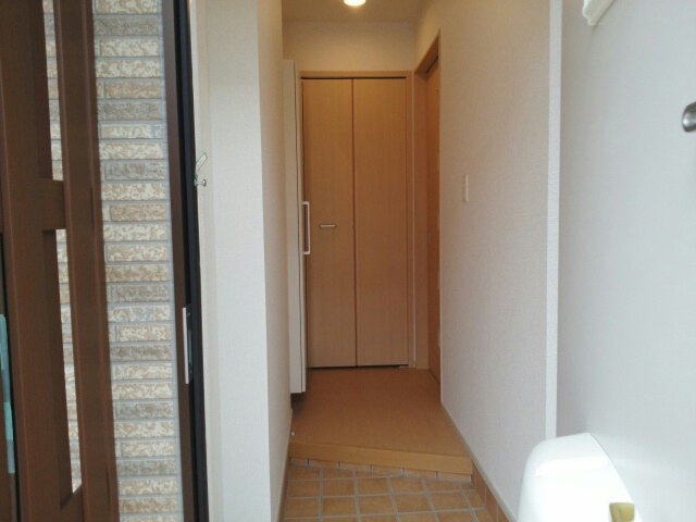 コルテーゼ　Ⅲの玄関