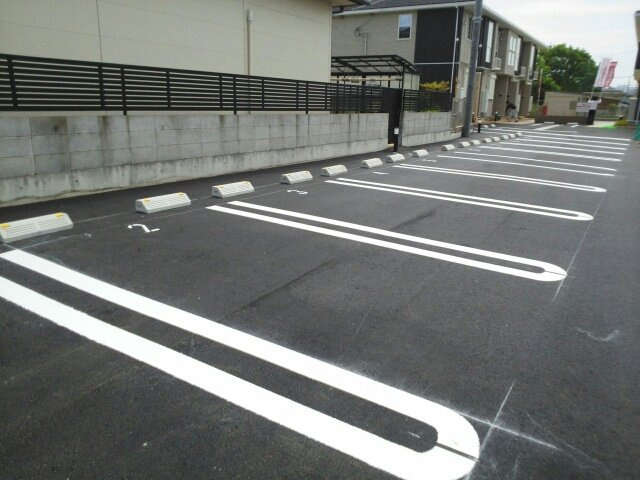 コルテーゼ　Ⅲの駐車場