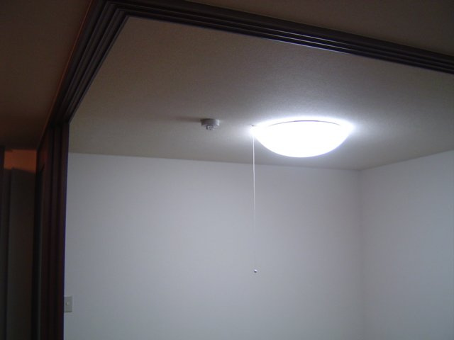 コンフォース２１の内装|洋室　照明