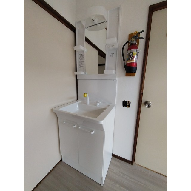 羽島郡岐南町平島７丁目の一戸建ての洗面所