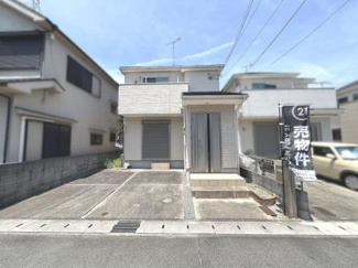 【外観】 | 駐車2台可能♪全居室6帖収納付き♪