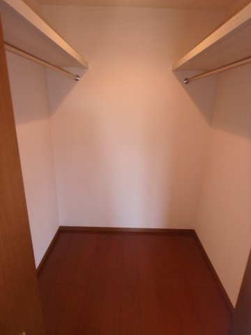 スカイメゾンの収納|別部屋反転間取のお写真になります。参考にご覧くださいませ。別部屋同間取りのお写真となります。参考にご覧くださいませ。