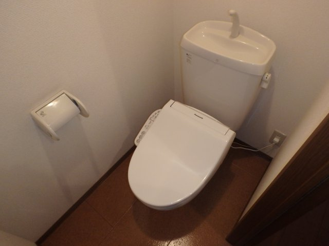スカイメゾンのトイレ|別部屋反転間取のお写真になります。参考にご覧くださいませ。別部屋同間取りのお写真となります。参考にご覧くださいませ。