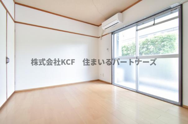 リバーサイドマンションの居間・リビング