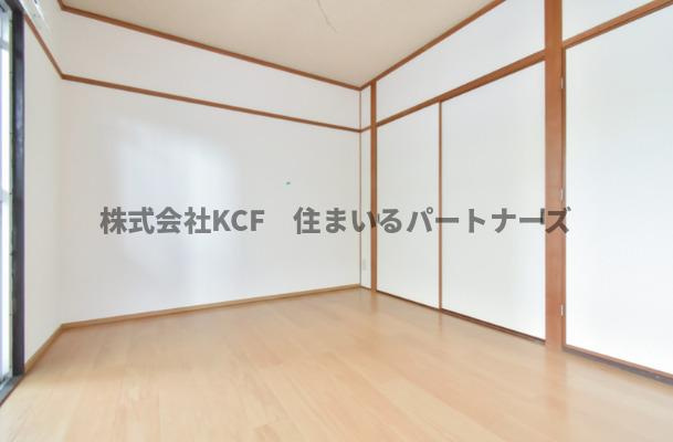 リバーサイドマンションの洋室