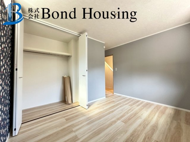 JR西明石駅徒歩9分・周辺環境充実で生活しやすい　野々上の洋室