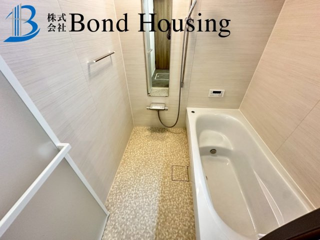 JR西明石駅徒歩9分・周辺環境充実で生活しやすい　野々上の浴室