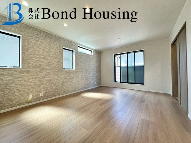 JR西明石駅徒歩9分・周辺環境充実で生活しやすい　野々上の洋室