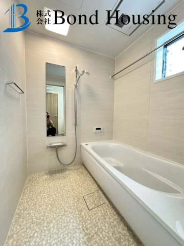JR西明石駅徒歩9分・周辺環境充実で生活しやすい　野々上の浴室
