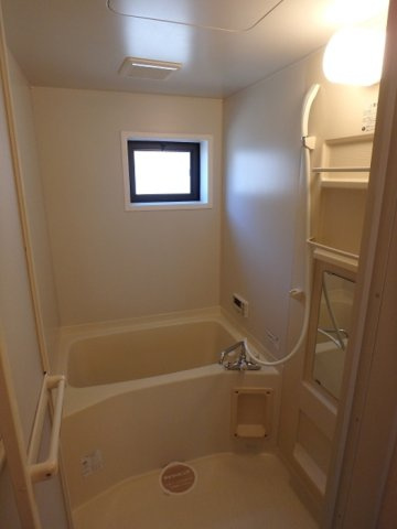 メゾン・ド・ファミール　Bの浴室