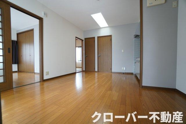 グリーンヒルわかばBの居間・リビング