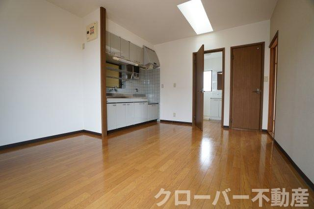 グリーンヒルわかばBの居間・リビング