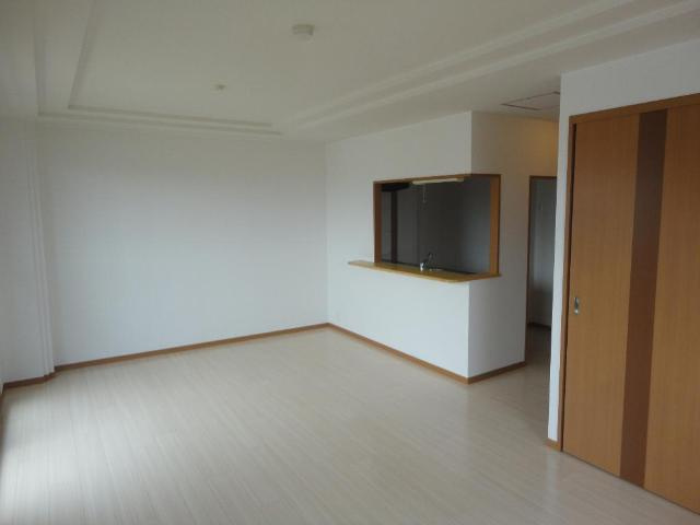 ディベルティ観音寺新町の居間・リビング