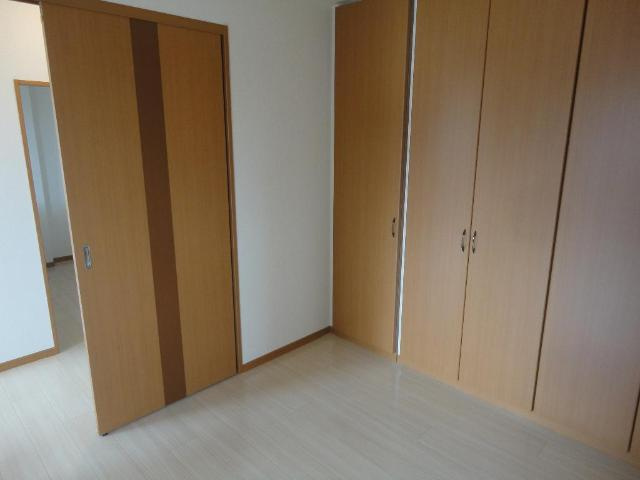 ディベルティ観音寺新町の洋室