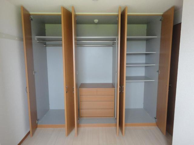 ディベルティ観音寺新町の収納