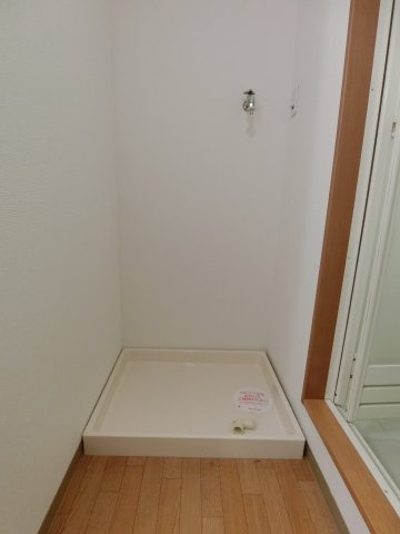 ディベルティ観音寺新町の洗面所|イメージ203号室の写真