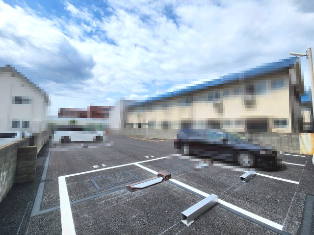 向日市寺戸町八ノ坪の外観|周辺は、住宅や生活施設が集まるエリアです。