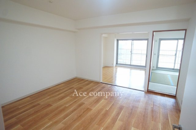 【居間・リビング】 | ユニハイム平野北 | 【LDK：約11.3帖】