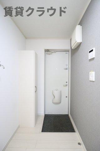 グランウエストの玄関|収納もある玄関です