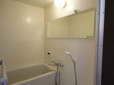 【浴室】 | サンハイツ | 大きな鏡をつけました。