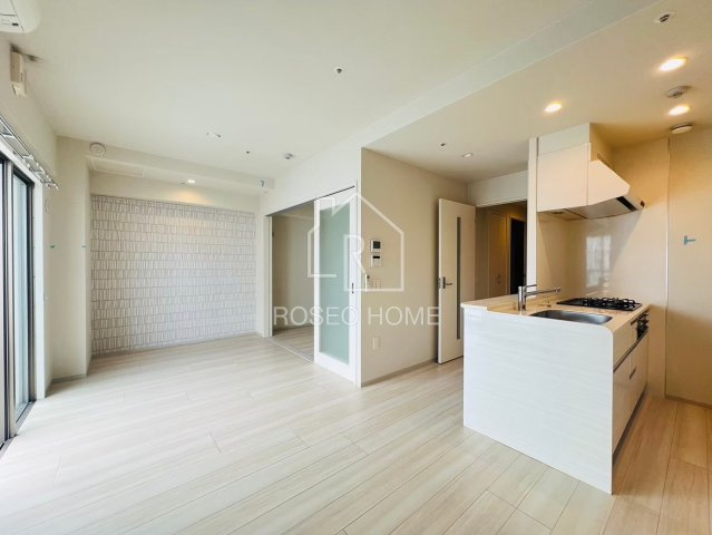 イルミナルグランデの居間・リビング|同マンション別部屋：参考写真