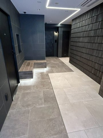 コンフォリア・リヴ東池袋のエントランス