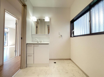 【洗面所】 | 海老名市杉久保南3丁目 中古戸建 全1棟