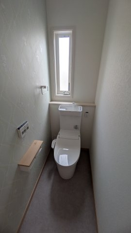 中古住宅　下西郷2丁目のトイレ