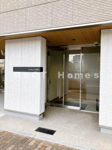 シャーメゾン坂田町のエントランス
