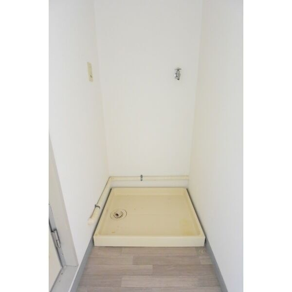 ハッピーコート栄町の玄関