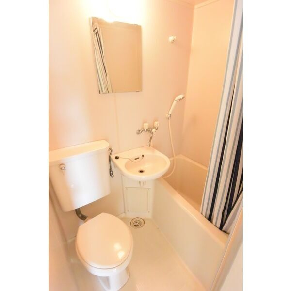 ハッピーコート栄町の浴室