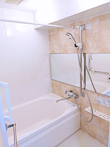 ダイアパレス東寺尾の浴室