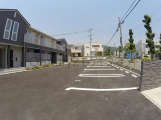 【駐車場】