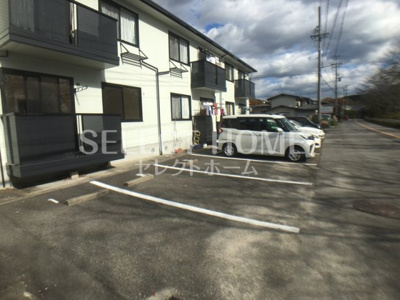 【駐車場】 | 彗星 | 駐車場があるので、車を買う予定の方も安心です