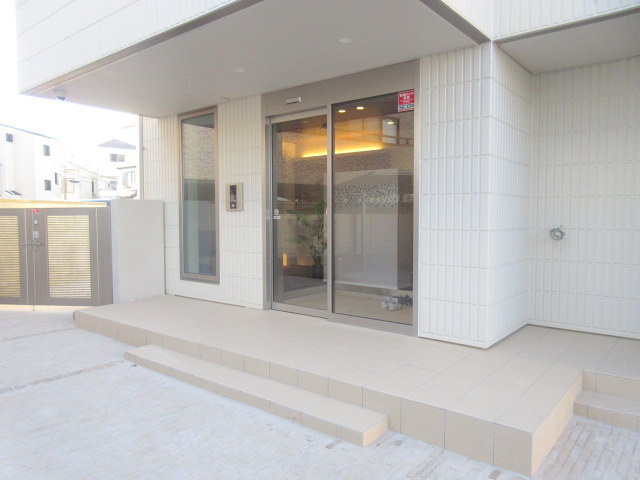 ＮｅｗＳａｆｏｌｅ西新井のエントランス|★エントランス★