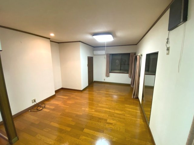 大網白里市永田　中古住宅の洋室|敷地約98坪 ５DK　JR外房線大網駅徒歩約19分 リビング防音 カーポート2台 ユニットバス