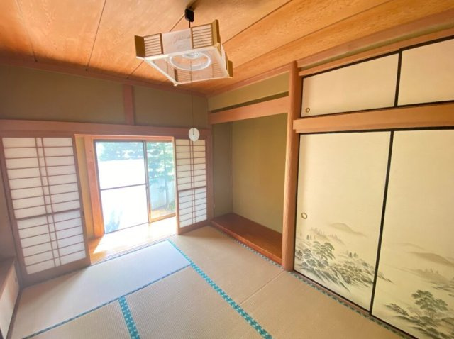 大網白里市永田　中古住宅の和室|敷地約98坪 ５DK　JR外房線大網駅徒歩約19分 リビング防音 カーポート2台 ユニットバス