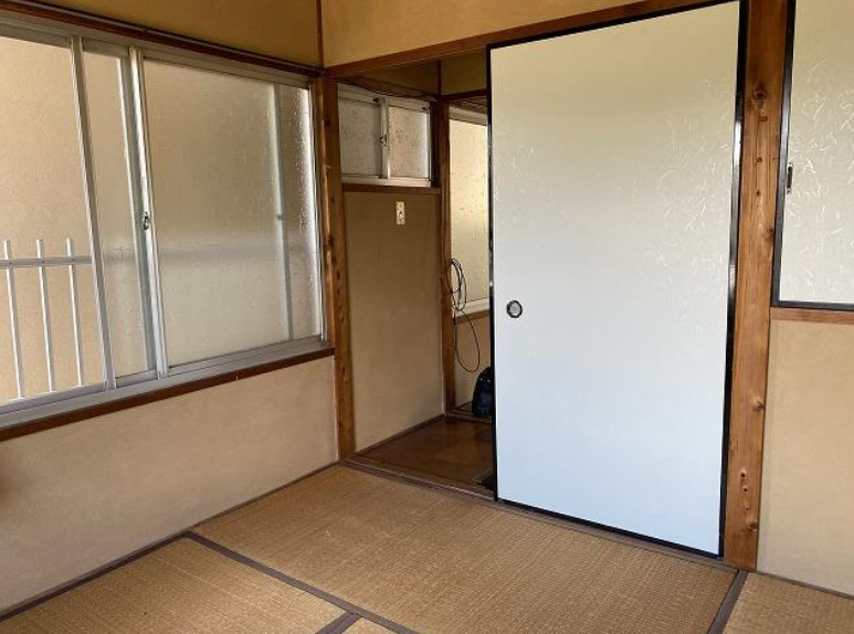 鳴滝藤ノ木町の和室|６帖の和室です♪