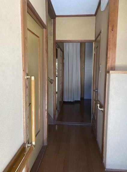 鳴滝藤ノ木町の玄関