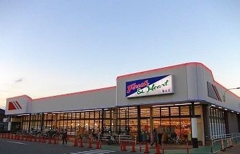 プラザ亀山の周辺|マルアイ　亀山店まで300m