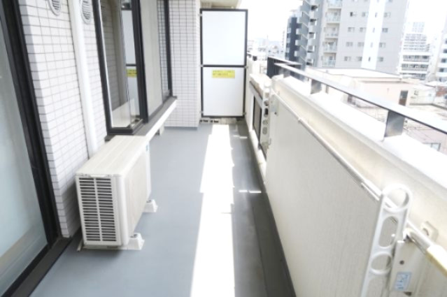 川口幸町パーク・ホームズのバルコニー|別号室の参考写真です。