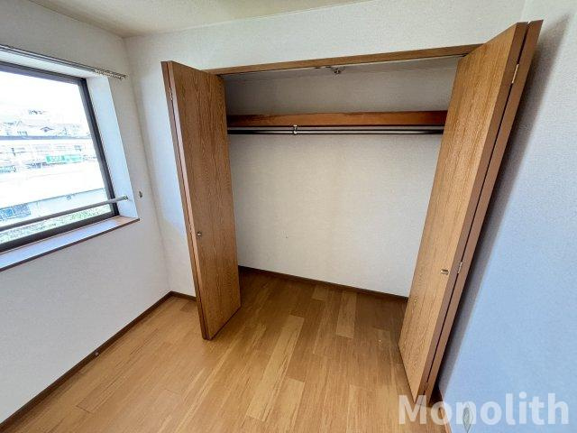 ロイヤルアイフティの収納