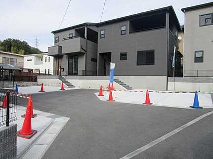 東区中山上２丁目の前面道路含む現地写真