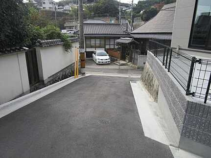 東区中山上２丁目の駐車場