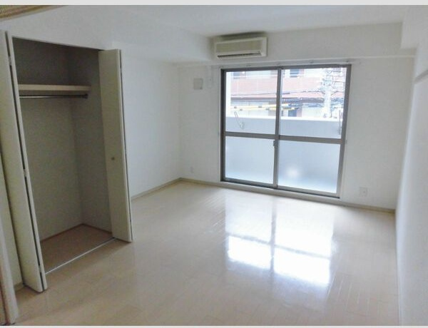 ヴィレッジ蔵人の居間・リビング