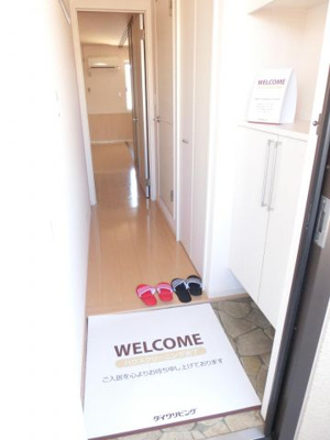 【玄関】 | モナリエ富士見 | ※同タイプの別の部屋の写真です。