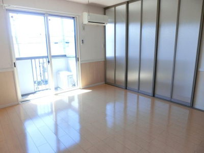 【居間・リビング】 | モナリエ富士見 | ※同タイプの別の部屋の写真です。