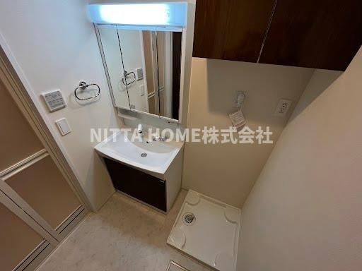 Ａｌｗａｙｓ　蓮の独立洗面台|【イメージ写真】独立洗髪洗面台と室内洗濯機置き場があります★